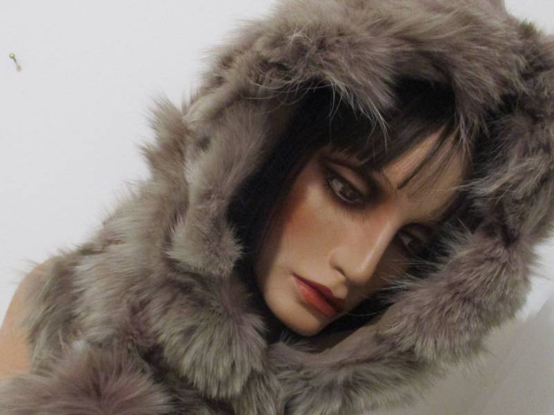 Mütze , Cape, Fuchsfell von JackyChatty