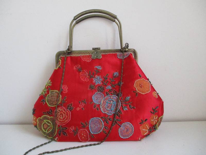 Tasche Aus Satin, Perlen Bestickt von JackyChatty