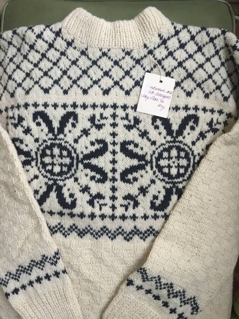 Vintage Handgestrickter Wollpullover - "Sviby" Neu/Nie Getragen von JacobAndRaeVintage