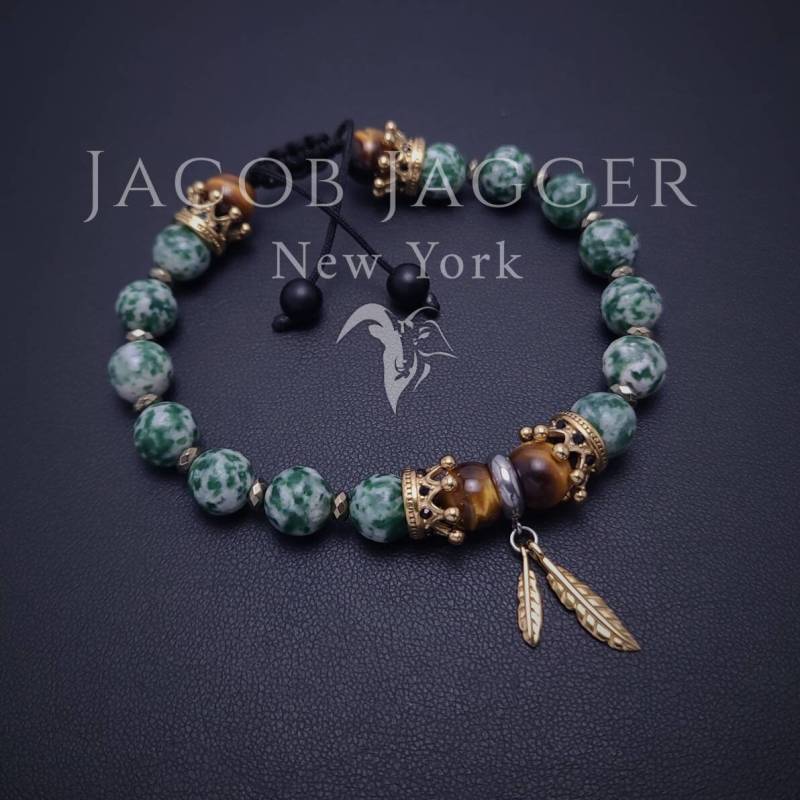 Grün Spot Jaspis & Tigerauge Feder Und Krone Bettelarmband Für Frauen. Verstellbare Länge W/8mm Steine Gold Edelstahl Anhänger Grün Spot Jaspis & Tigerauge Feder Und Krone Bettelarmband Für Frauen. Verstellbare Länge W/8mm Steine Gold Edelstahl Anhänger von JacobJaggerNY