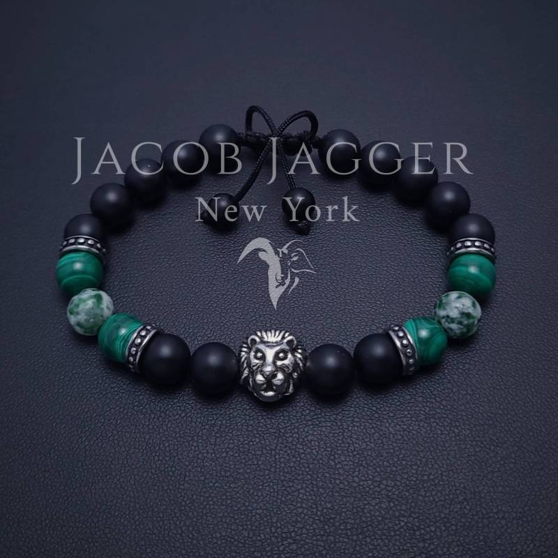 Matt Schwarzer Onyx & Grüner Malachit Leo Armband Für Männer/Frauen. Einstellbar W/8 Mm Stein Perlen Und Silber Edelstahl Spacers Lion Charms von JacobJaggerNY