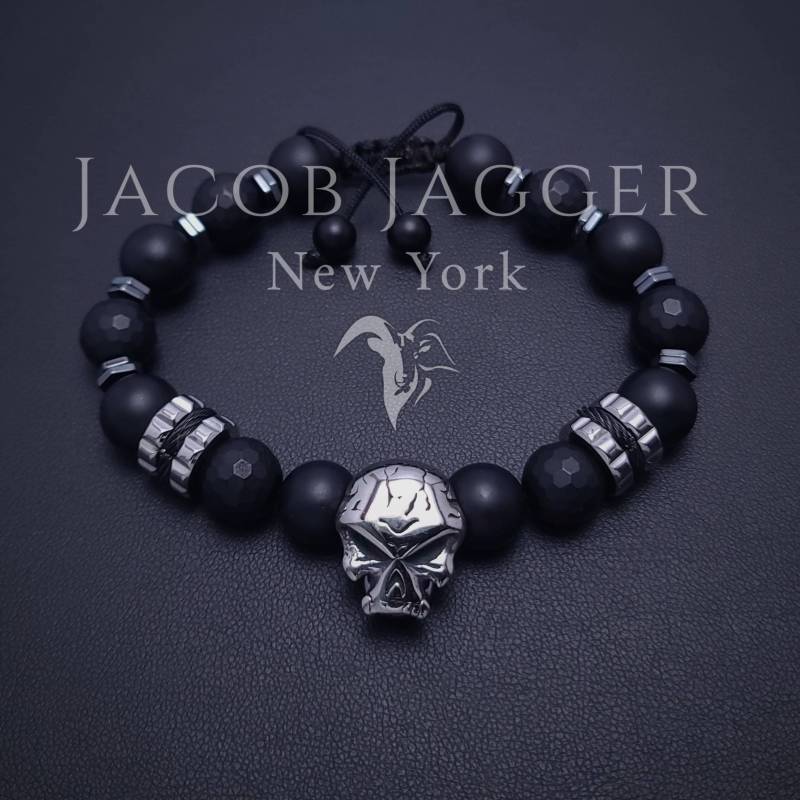 Matte Black Onyx & Hämatit Skull Armband Für Männer. Verstellbare Länge Mit 10mm Großen Perlensteinen Und Silbernen Edelstahl-streel-Skull-Anhängern Matte Black Onyx & Hämatit Skull Armband Für Männer. Verstellbare Länge Mit 10mm Großen Perlensteinen Und Silbernen Edelstahl-streel-Skull-Anhängern von JacobJaggerNY