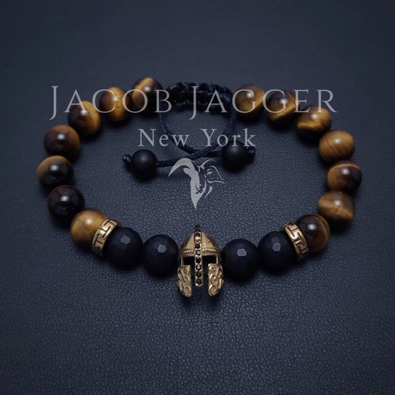Mittelalterlicher Krieger, Tigerauge & Matter Onyx Herren Armband. Einstellbar Mit 8mm Steinperlen Und Gold Edelstahl Spacern Helm Charms Mittelalterlicher Krieger, Tigerauge & Matter Onyx Herren Armband. Einstellbar Mit 8mm Steinperlen Und Gold Edelstahl Spacern Helm Charms von JacobJaggerNY