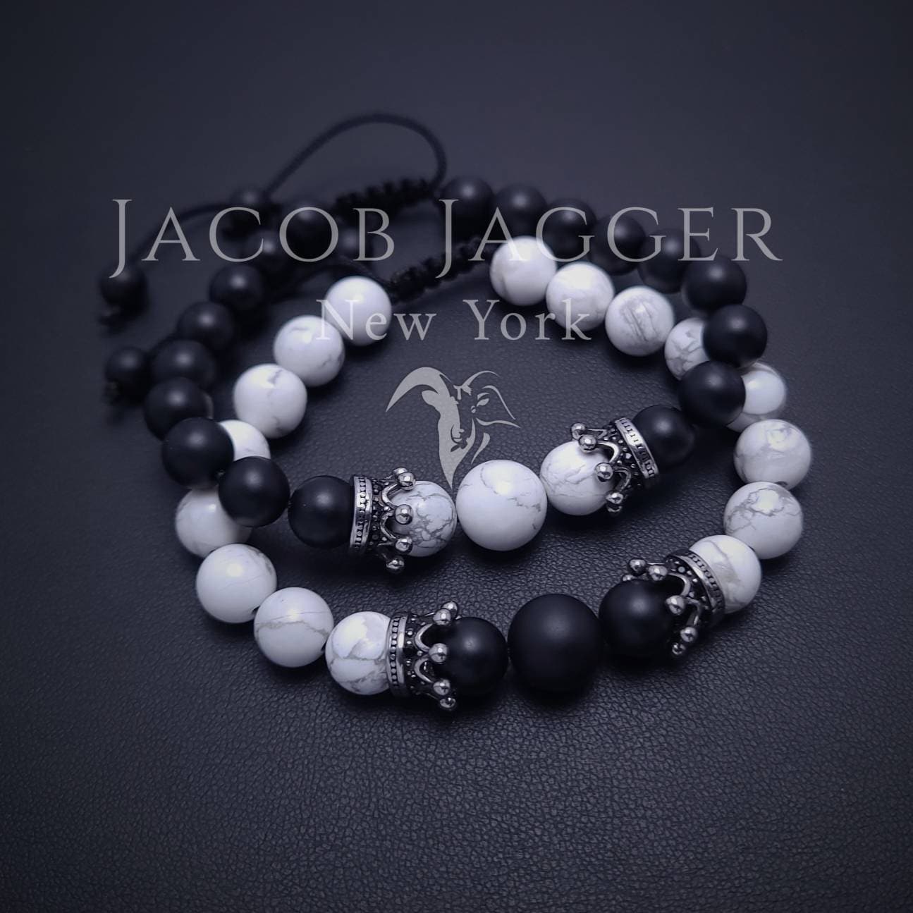 Onyx & Howlith Kronen Armbänder Für Paare, Freundschaft, Fern Oder Familie. Passendes Schwarz-Weißes Yin Yang Armband Mit 8mm Perlen Onyx & Howlith Kronen Armbänder Für Paare, Freundschaft, Fern Oder Familie. Passendes Schwarz-Weißes Yin Yang Armband Mit 8mm Perlen von JacobJaggerNY
