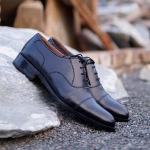 Oxford Black Cap Toe Kleid Schuhe Für Männer von JacobsLondonOfficial