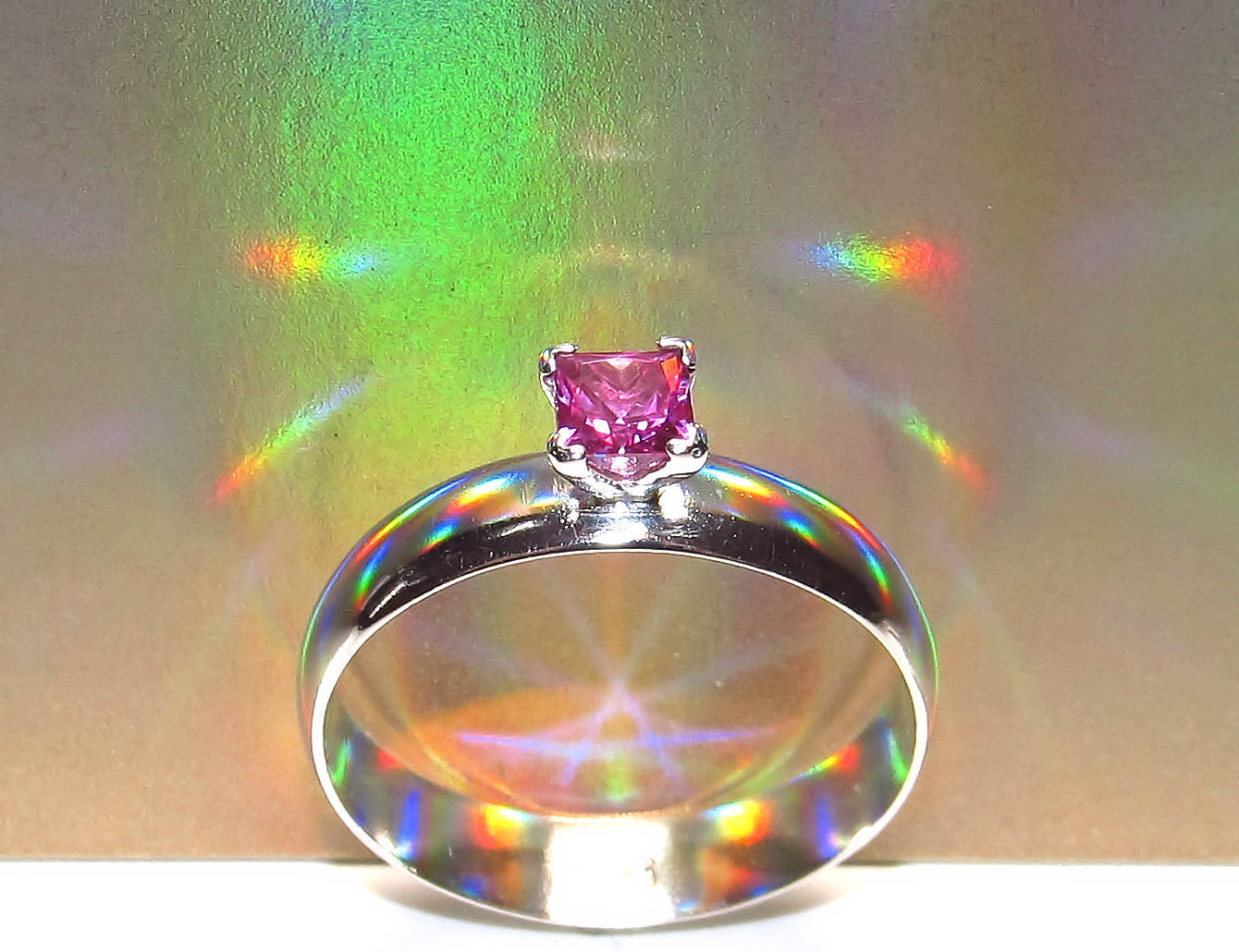 Prinzessin Rubin Solitaire Ring Prinzessin Rubin Solitaire Ring von JacquelinsJewels