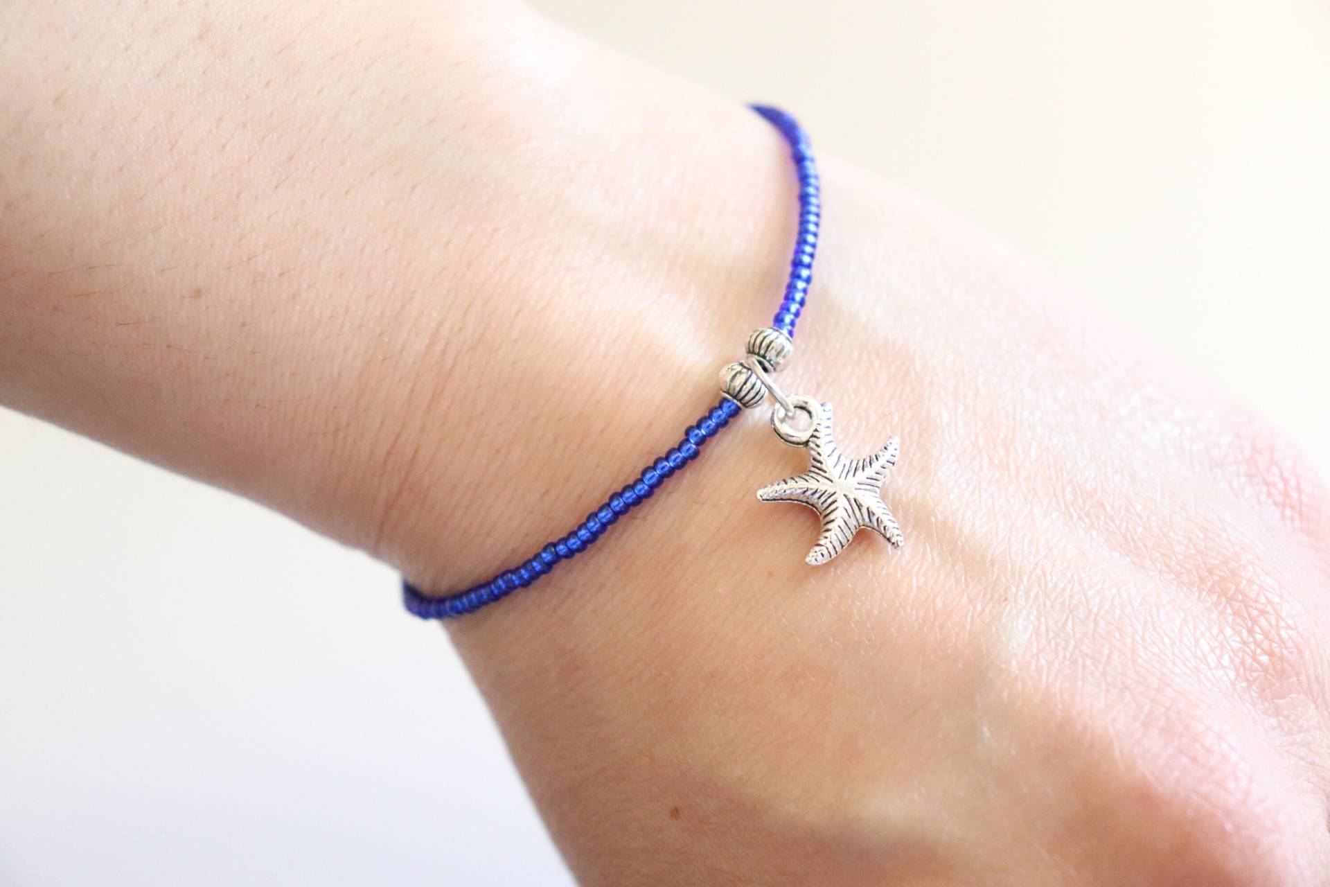 Saphir Blue Adjustable Armband, Saphire Schmuck, Starfish Charm Dainty Beaded Charm, Armbänder Saphir Blue Adjustable Armband, Saphire Schmuck, Starfish Charm Dainty Beaded Charm, Armbänder von Jacquelynskeepsakes