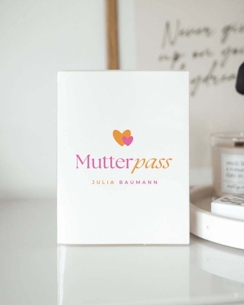Mutterpasshülle - Love Colors // Personalisierbar Mutterpasshülle - Love Colors // Personalisierbar von JacquiDesignsShop