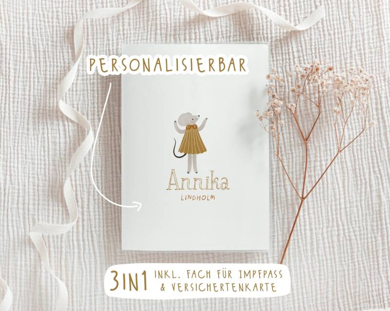 U-Heft Hülle - Maus Mädchen // Personalisierbar Impfpass & Versichertenkarte von JacquiDesignsShop