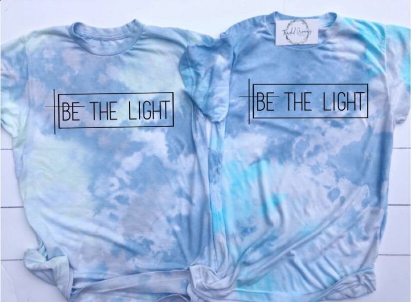 Auf Verkauf Sein Das Licht/Frauen Christliches Grafik-T-Shirt, Christliche Hemden, T-Shirts, Geschenk Für Sie, Glaube T-Shirt Auf Verkauf Sein Das Licht/Frauen Christliches Grafik-T-Shirt, Christliche Hemden, T-Shirts, Geschenk Für Sie, Glaube T-Shirt von JadeAndLight