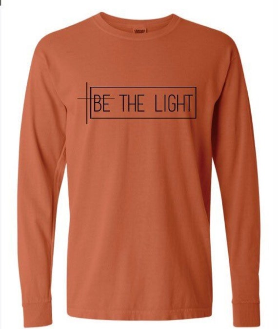 Auf Verkauf Sein Das Licht/Frauen Christliches Grafik-T-Shirt, Christliche Hemden, T-Shirts, Geschenk Für Sie, Glaube T-Shirt von JadeAndLight