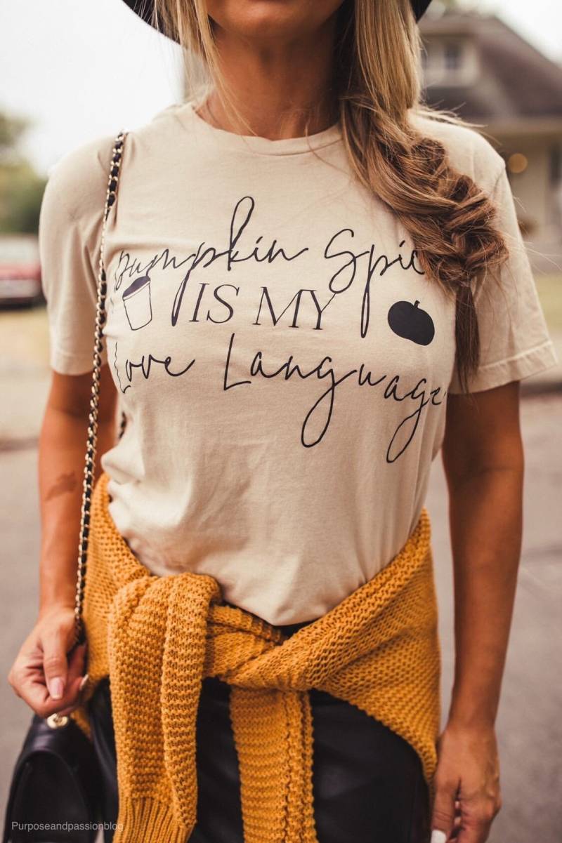 Damen Herbst Shirt, Tshirt, Hallo T-Shirt, Herbstlaub, Kürbis Gewürz Shirt Damen Herbst Shirt, Tshirt, Hallo T-Shirt, Herbstlaub, Kürbis Gewürz Shirt von JadeAndLight