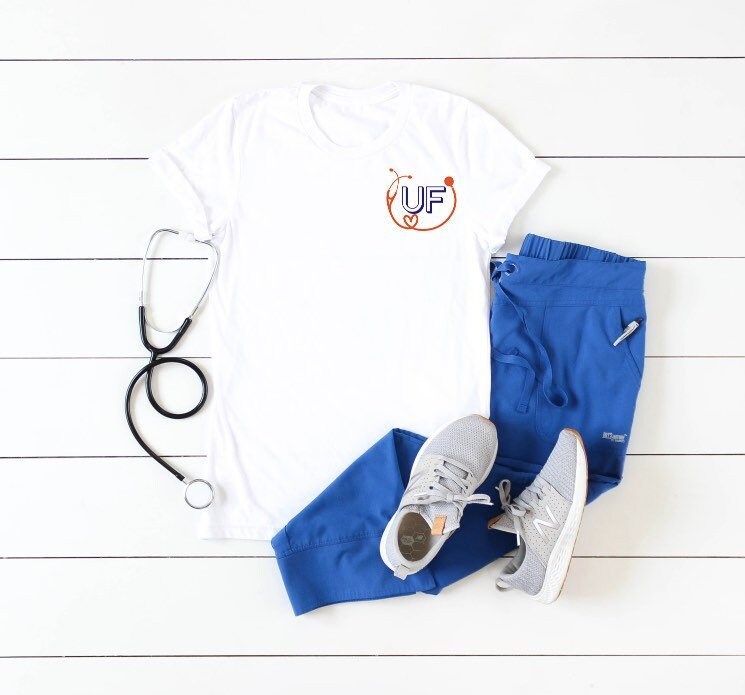 Gator Krankenschwester Shirt, Florida Pflege T-Shirts, Fl Graduierte Shirts, Geschenk Benutzerdefinierte Orange Und Blau Gator Krankenschwester Shirt, Florida Pflege T-Shirts, Fl Graduierte Shirts, Geschenk Benutzerdefinierte Orange Und Blau von JadeAndLight