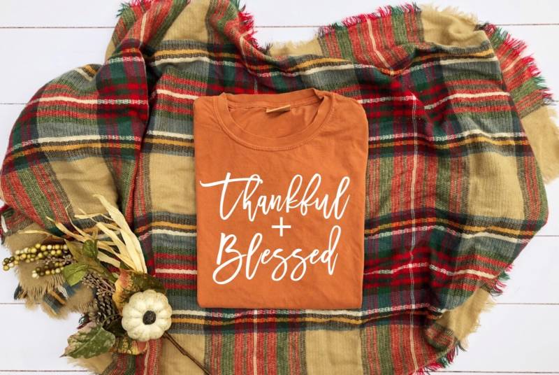 Herbstgeschenke, Herbstgeschenk, Herbstgeschenkidee, Dankbares Und Gesegnetes Hemd, Herbsthemden, Kürbisgewürz-T-Shirts, Hemden Für Den Herbst von JadeAndLight