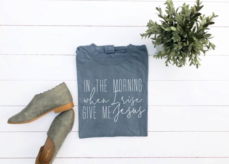 Jesus Shirt, Christliches Christliche T-Shirts, Geschenk Frauen, Geschenke Für Mama, Sie, Gesegnetes T-Shirt, Christ Jesus Shirt, Christliches Christliche T-Shirts, Geschenk Frauen, Geschenke Für Mama, Sie, Gesegnetes T-Shirt, Christ von JadeAndLight