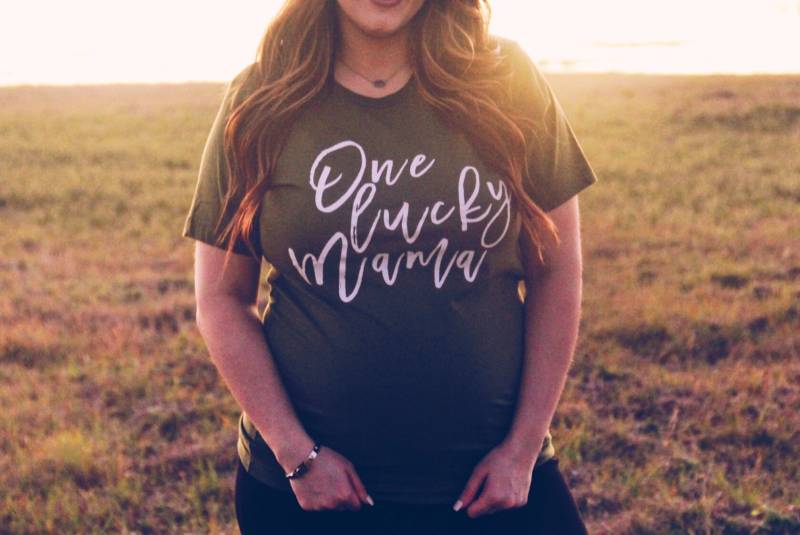 Lucky Mom Shirt, St. Patricks Day St.patricks Shirts, St Pattys T-Shirt, Eine Glückliche Mutter, Mama Extra von JadeAndLight