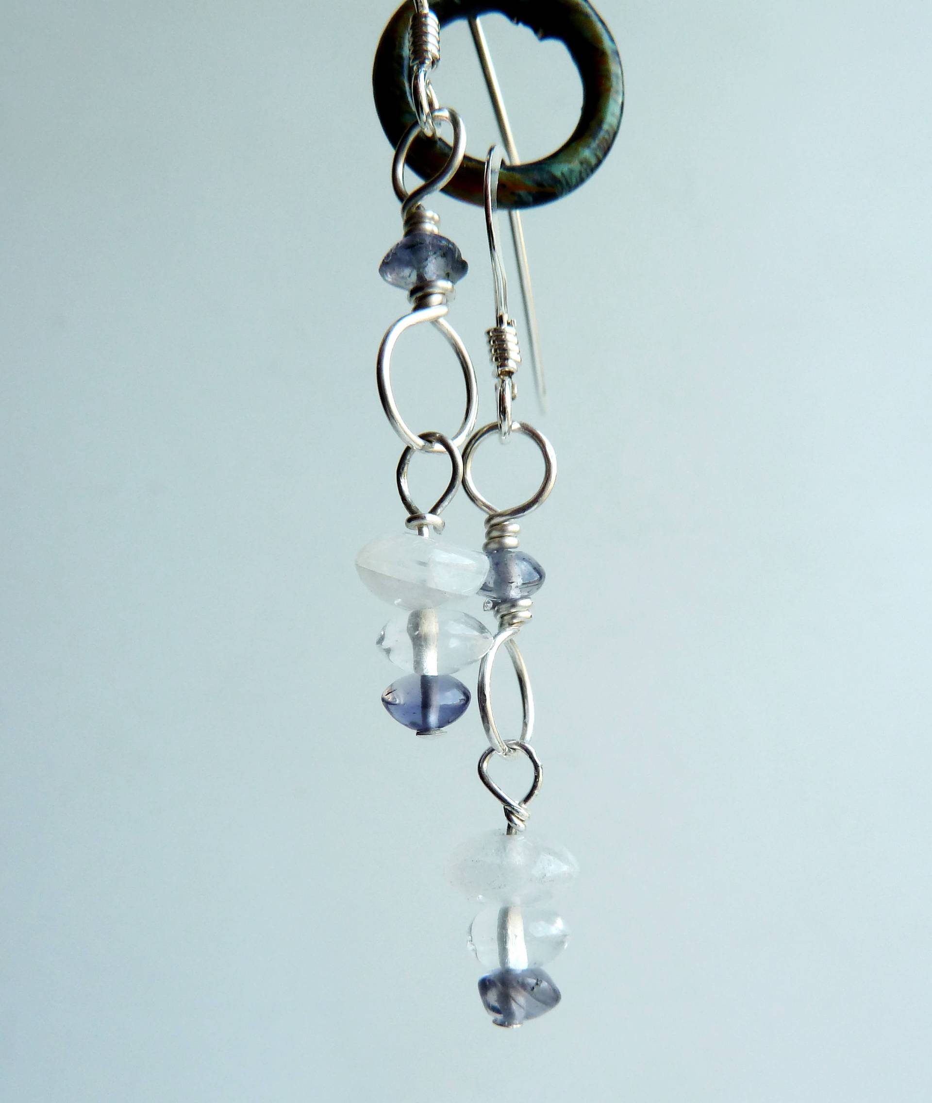 Iolith, Mondstein Und Bergkristall Rondell Perle Sterling Silber Ohrringe Iolith, Mondstein Und Bergkristall Rondell Perle Sterling Silber Ohrringe von JadeGalenaJewelry