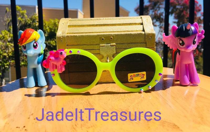 Kinder Pink & Lime Green Pony Sunnies von JadeItTreasures
