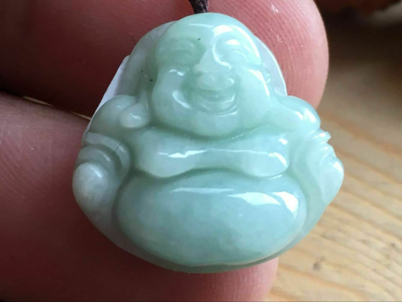 10% Off - Zertifizierter Natur Eis Jadeit Smaragd Ajade Handgeschnitzter Segen Glücklicher Buddha Anhänger F0736 von JadeLike