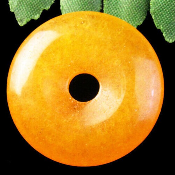10% Rabatt - Zertifizierter Natürlicher Gelber Smaragd A Jade Handgeschnitzter Sicherheits-Donut-Anhänger von JadeLike