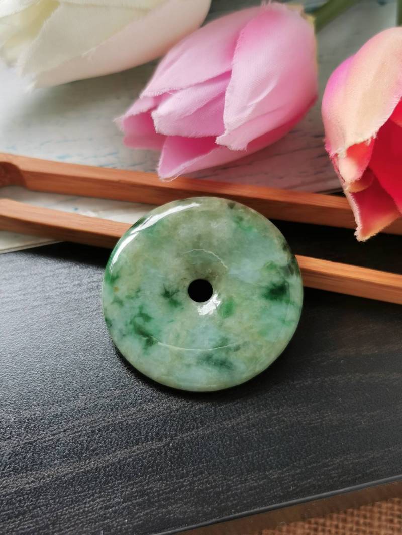 42.1mm Imperial Green Vein Mit Gelb Olivgrünem Typ A Grade Natural Jadeite Jade Fei Cui Donut Big Anhänger von JadeRabbitGems
