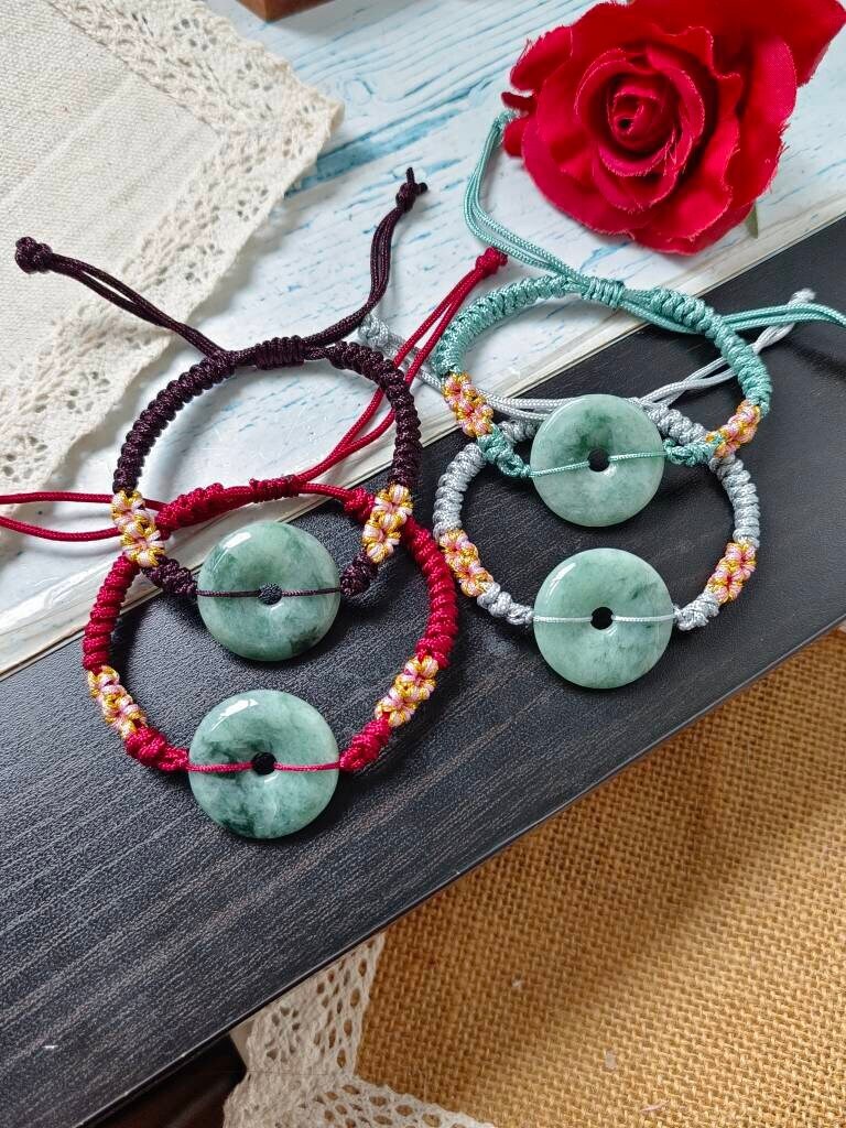 Bluish Floral Grün Typ A Grade Natur Jadeit Jade Fei Cui Donut Blumen String Armband von JadeRabbitGems