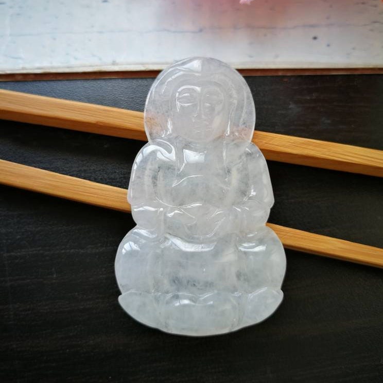 Eisweiß Typ A Klasse Natürliche Jadeit Jade Fei Cui Guan Yin Anhänger von JadeRabbitGems