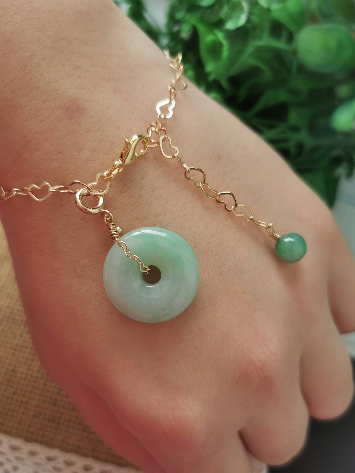 Hellgrün Mit Grüner Vene Typ A Grade Natürliche Jadeit Jade Fei Cui Donut Armband in 14K Gold Gefüllt Kaution Einstellung von JadeRabbitGems