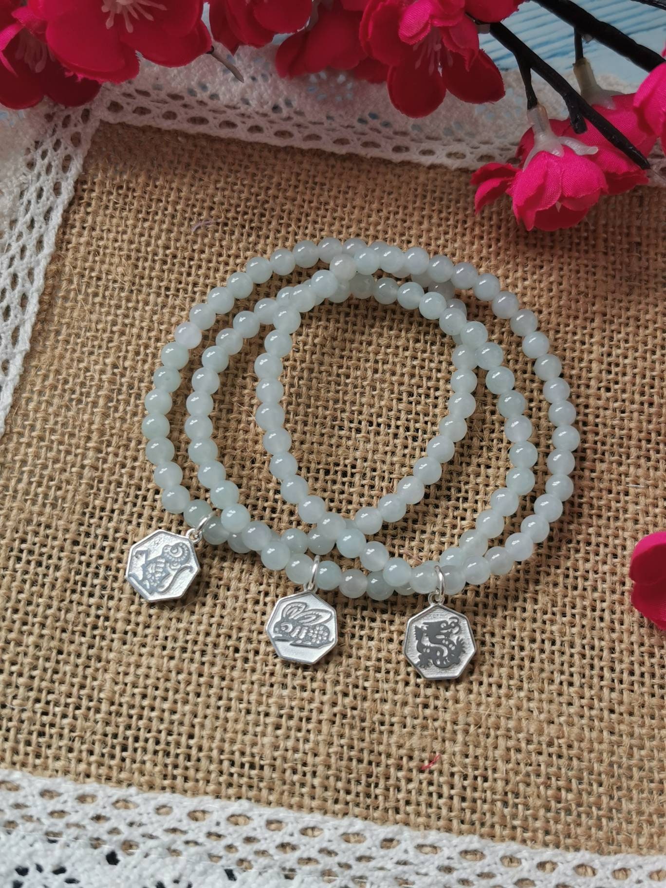 Icy Translucent 5.5mm Type A Grade Natural Jadeite Jade Fei Cui Perlenarmband Mit 925 Sterling Silber Sternzeichen Charm von JadeRabbitGems