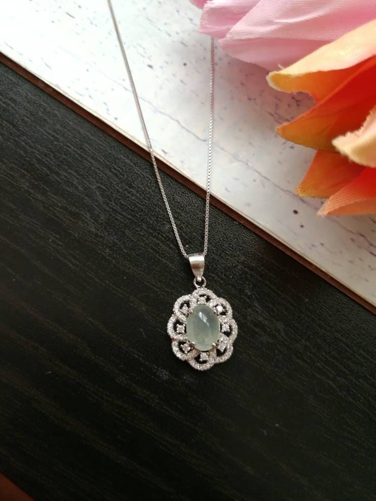 Icy Translucent Typ A Grade Natürlicher Jadeit Fei Cui 925 Sterling Silber Weiß Vergoldet Mit Zirkonia Anhänger von JadeRabbitGems