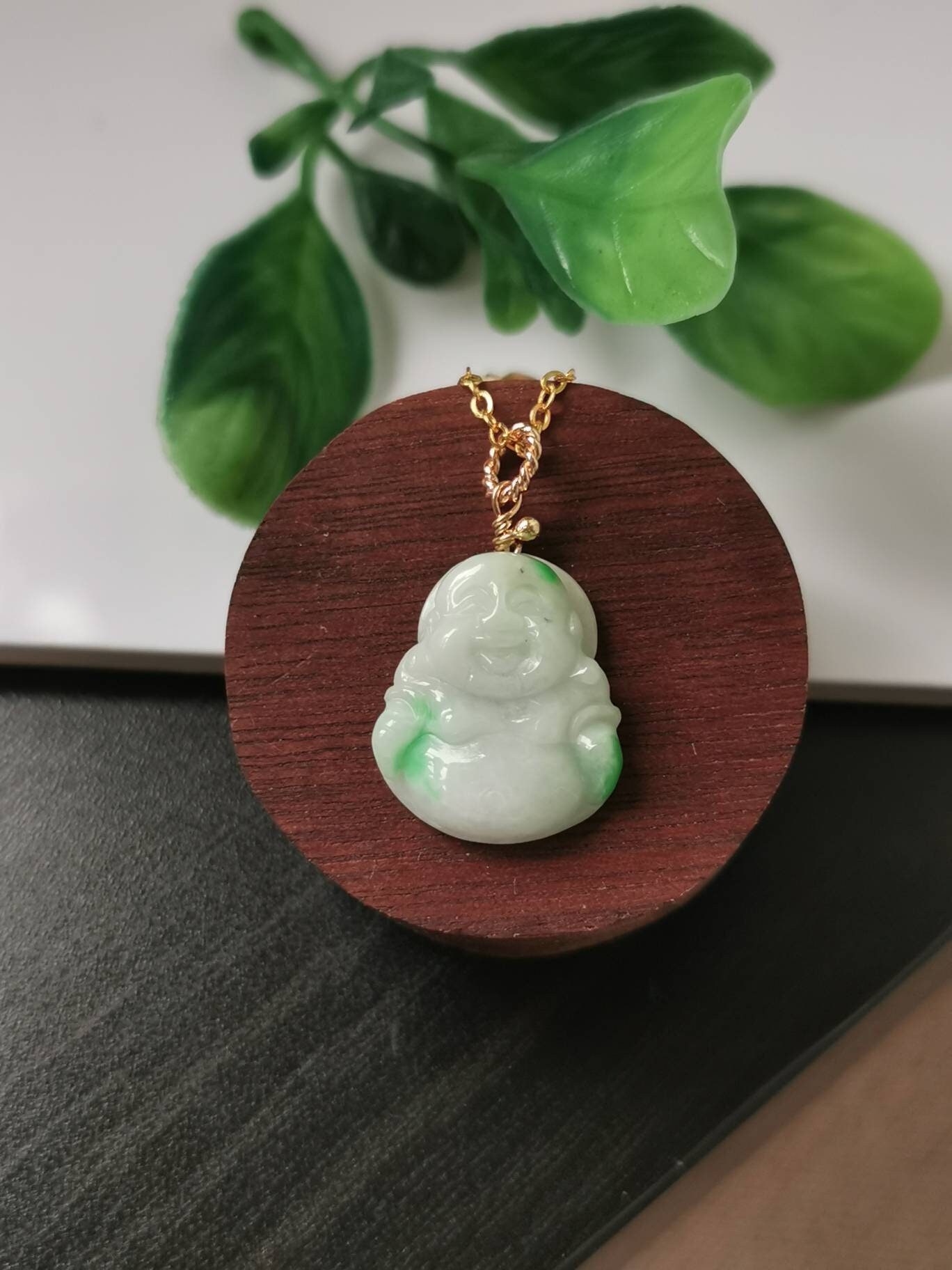 Moos Auf Schnee Typ A Grade Natürliche Jadeit Jade Fei Cui Kleiner Buddha Anhänger in 14K Gold Filled Bail Setting von JadeRabbitGems