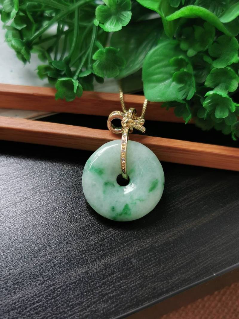 Moss On Snow Typ A Grade Natürlicher Jadeit Jade Fei Cui Donut Anhänger in 925 Silber Gold Überzogen Mit Zirkonia Bail Setting von JadeRabbitGems