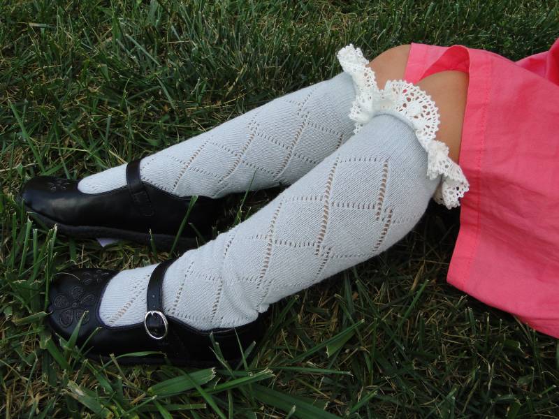 Mädchen Spitze Socken Geschenk Idee Kniestrümpfe Mit Rüschen-Mädchen-Accessoires von JadeandJo