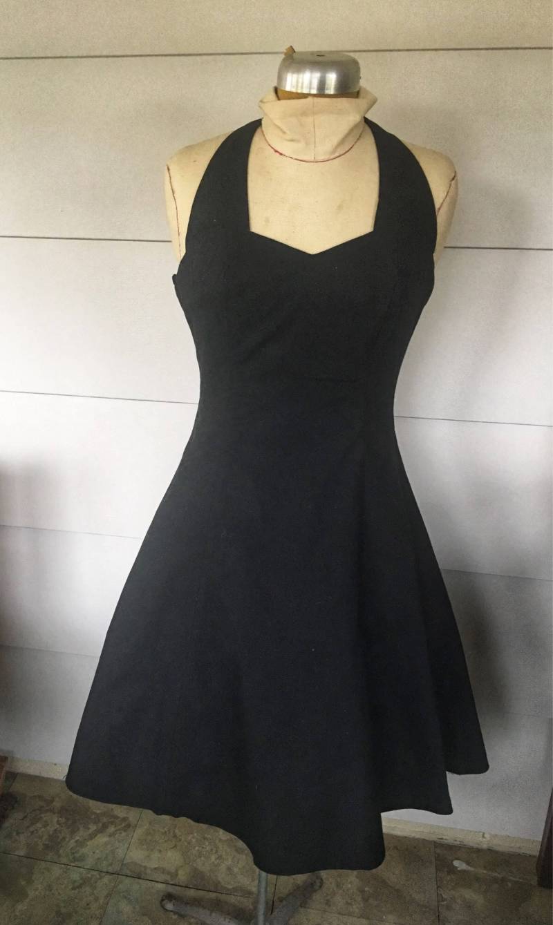 1980Er D.b.a. - L.a. Halter lbd Retro Kleines Schwarzes Kleid/Flare Tüll Juniors Gr. 7 von JadeandLoren