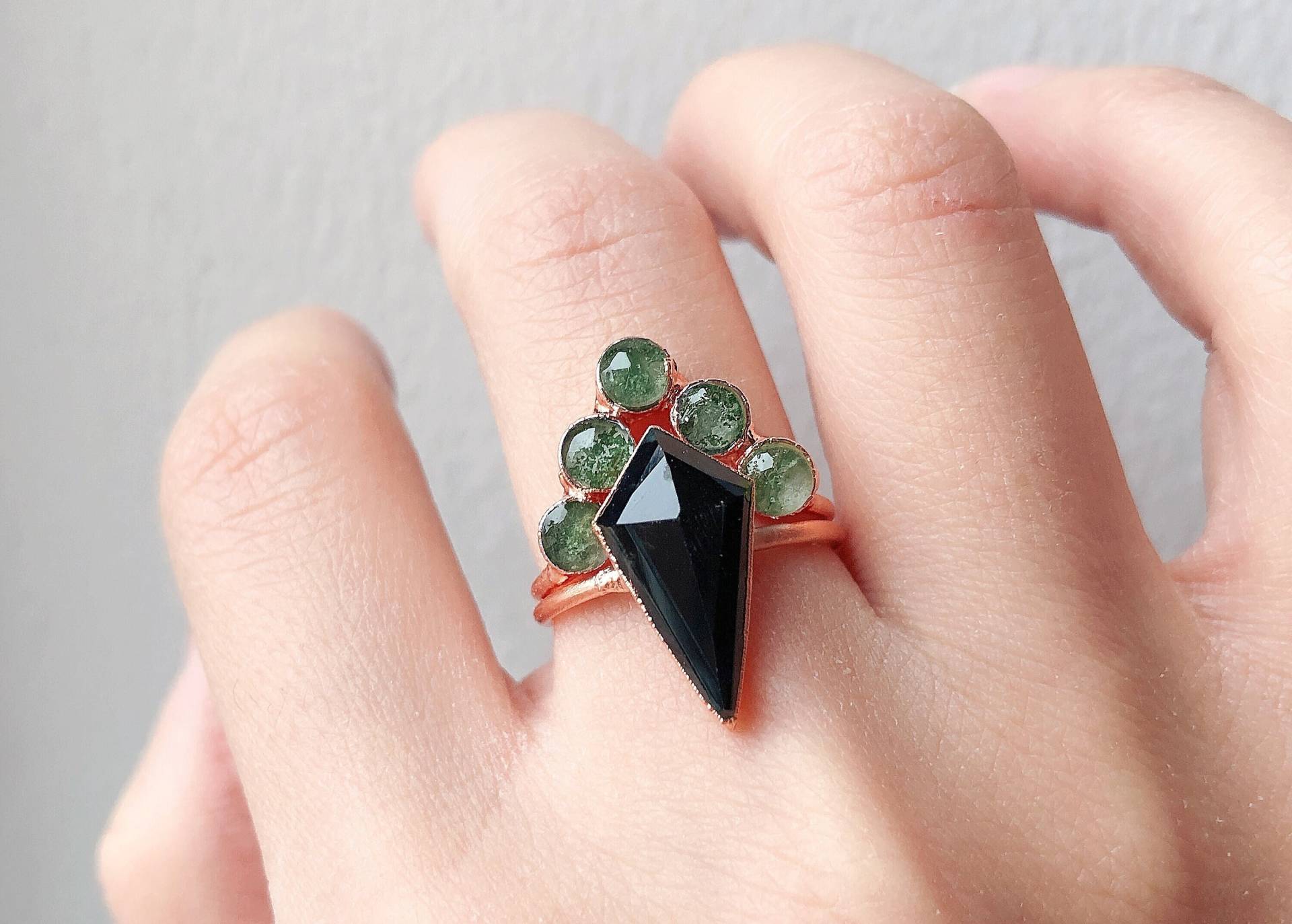 Roher Moosachat Verlobungsring, Onyx Rohsteinring Für Frau, Rohedelstein Ring, Stapel Ehering von JadedDesignNYC