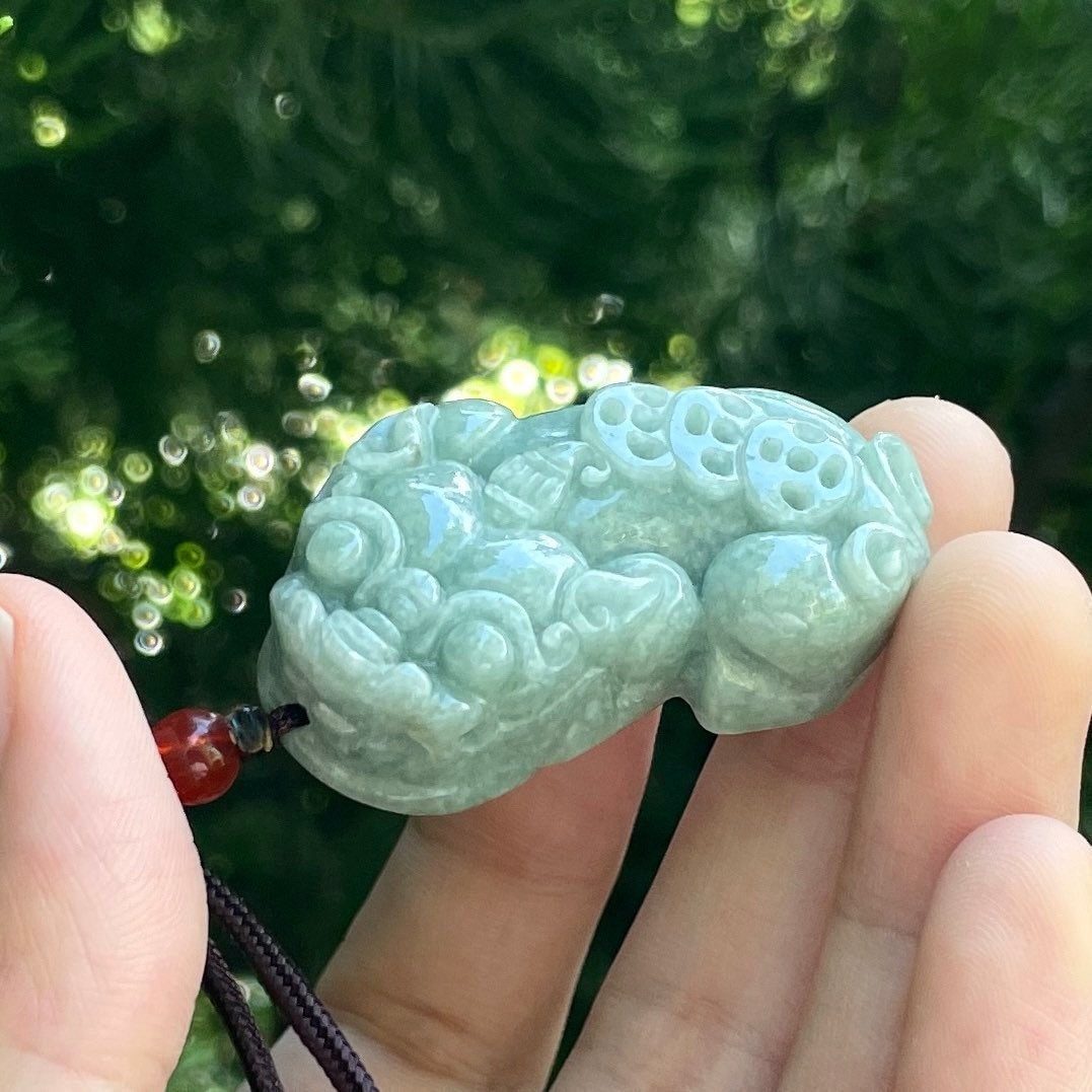 Echte Jade Pixiu Halskette, Mystery Creatures Carving Piyao Anhänger Charme, Schutz Sicher Frauen Männer Geschenk, Natürlicher Grad A Jadeit Amulett von JadeousJade