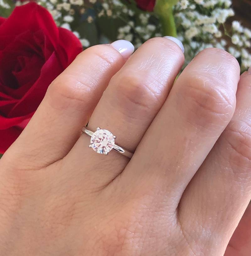 1.0 Karat Solitär-Verlobungsring. Versprechen Ring. Verlobungsring. Runder Solitaire Sterling Silber Ehering. Solitär-Ring von Jadorelli