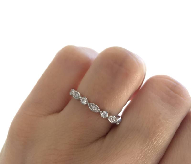Art Deco Hochzeitsband. Feiner Sterling Silber Ring. Marquise Band. Eternity Verpackt in Einer Luxuriösen Geschenkbox. Kostenloser Versand von Jadorelli