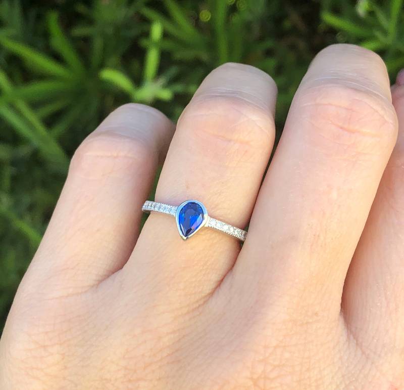 Blaue Saphir Tropfenförmige Ring. Tropfen-Ring. September Birthstone Edelstein-Ring. Saphir-Verlobungsring. Größen 4 Bis 10 von Jadorelli