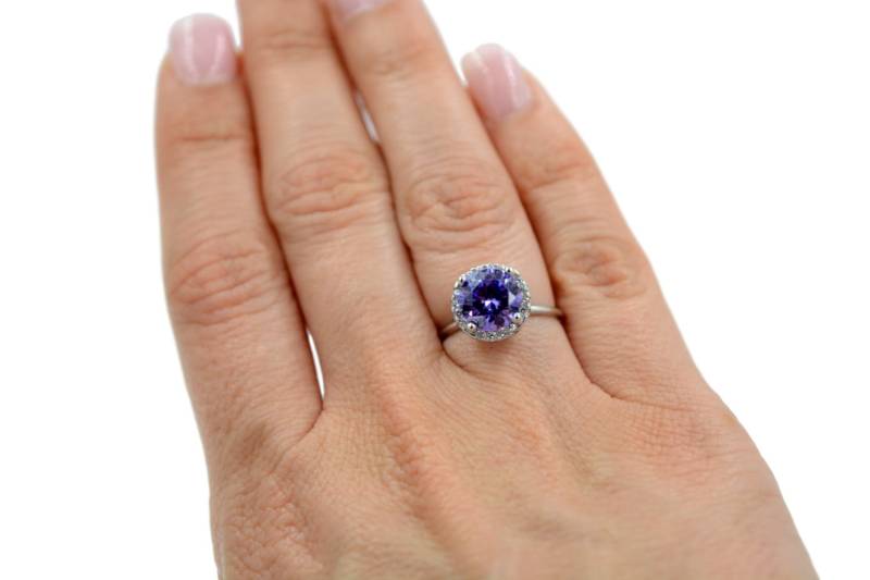 Edelstein-Ring. Sterling Silber Lila Amethyst Ring. Cz Stein Februar Geburtsstein Stapelring. Edelstein von Jadorelli
