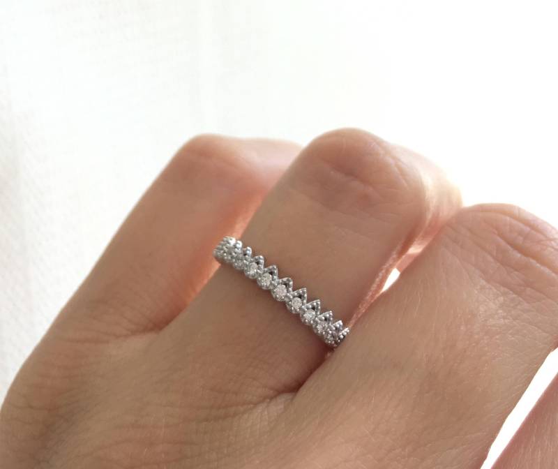 Eternity Ring Aus Sterling Silber. Tropfenförmiger Bandring. Silber-Hochzeits-Band. Feiner Cz Silber Stapelbare Ringe. Stapelringe von Jadorelli