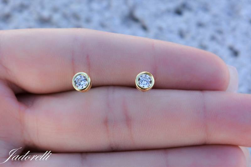 Hohe Qualität High Shine 5mm Cz Ohrstecker. Runde Silber Vergoldet Ohrringe von Jadorelli