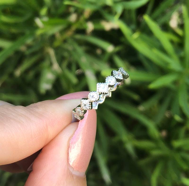 Jahrgang Milgrain Ewigkeit. Sterling Silber Hochzeitsband. Ewigkeit Ring. Hohe Qualität Cz Antiken Stil Art-Deco-Band. Größe 5-10 von Jadorelli