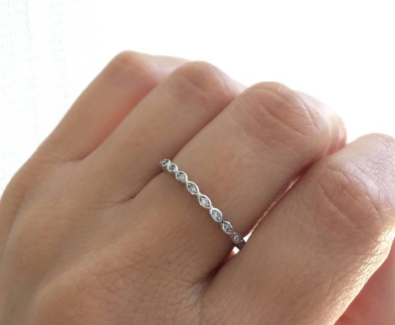 Marquise Ring. Sterling Silber Rhodiniert Eternity Hochwertiges Cz 2mm Hochzeitsband. Stapelring. Stapelbarer Luxus Box von Jadorelli