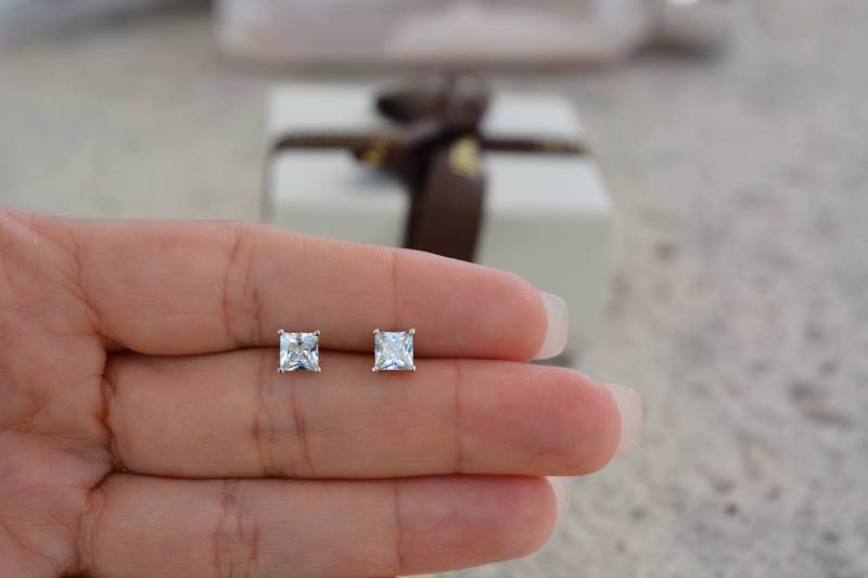 Quadrat Ohrstecker. Square Korb Hochwertige Cz Sterling Silber Ohrstecker 5mm. -Nickelfreie von Jadorelli