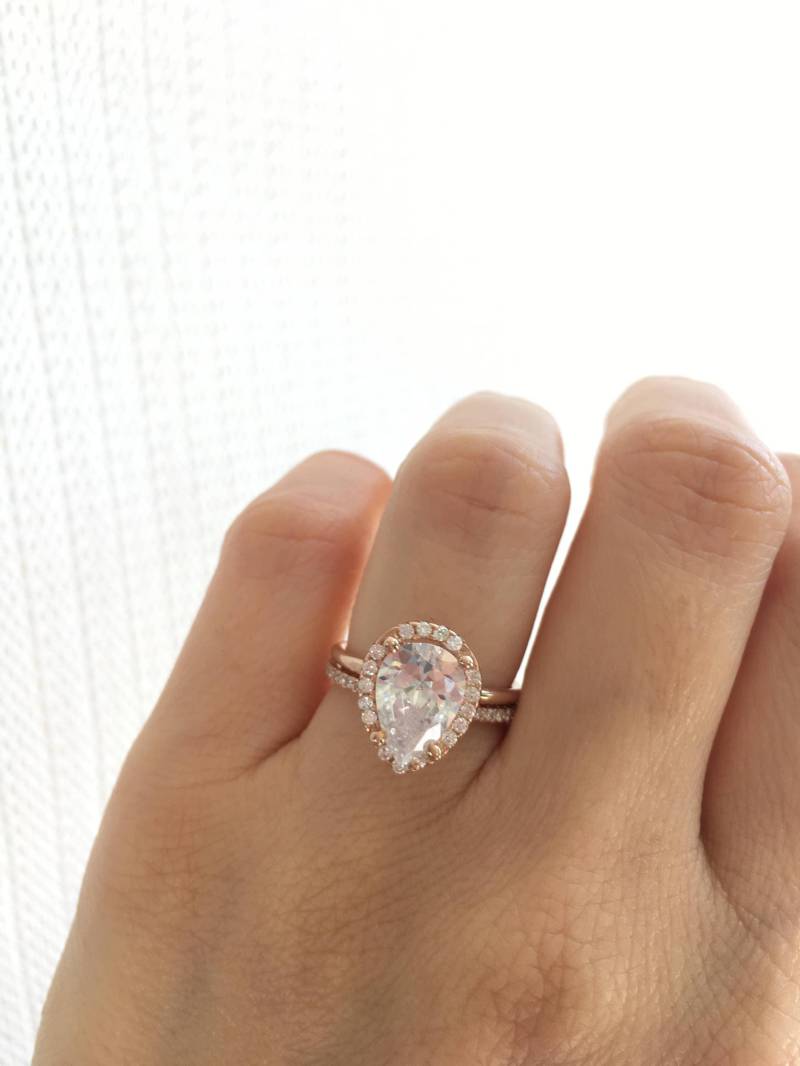 Ringe Set Rosegold. Rose Gold Plated Birnenförmiger Ring Aus Sterlingsilber. Silber Ring. Eternity Band Hochwertiger Stein-Verlobungsring von Jadorelli