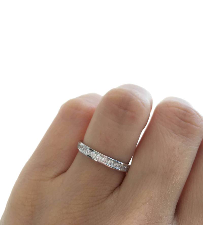 Silber Ehering Ring. Eternity Band Stapelring. Stapelbarer Sterling in Einer Luxus-Box Verpackt von Jadorelli
