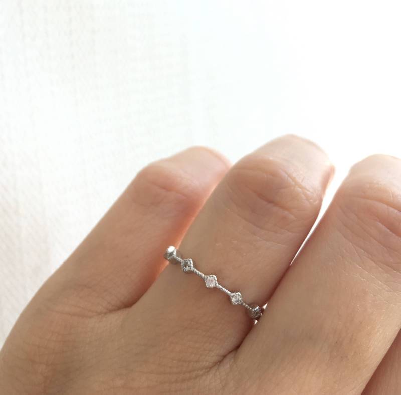 Sterling Silber Diamant Ring Geformt. Rhodiniert Cz-Band-Ring. Stapelring. Stapelbar Bands. Ringe von Jadorelli