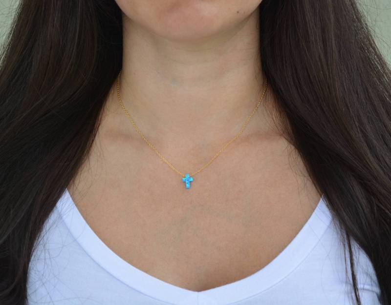 sterling Silber Mini Opal Kreuz Halskette. Vergoldet Kleine von Jadorelli