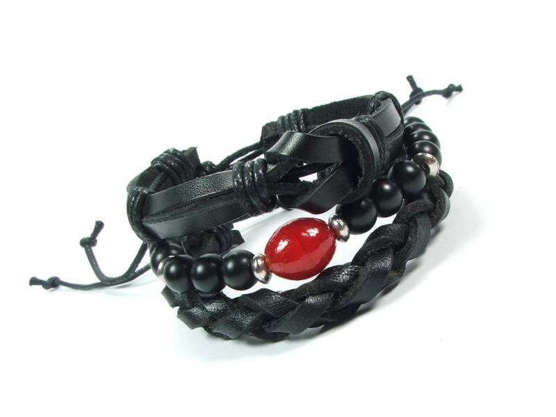 Armbänder Für Männer in Schwarz Leder Und Rot Perlen, Großes Kleines Geschenk, Jeden Tag Tragen, Wunder Geschenke von JagnaStudio